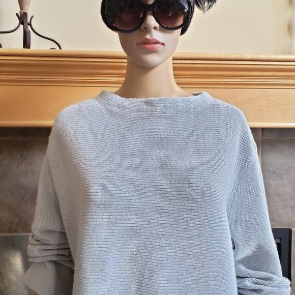 MASSIMO DUTTI, Cozy, classy pale light blue sweater - Picture 9 of 15